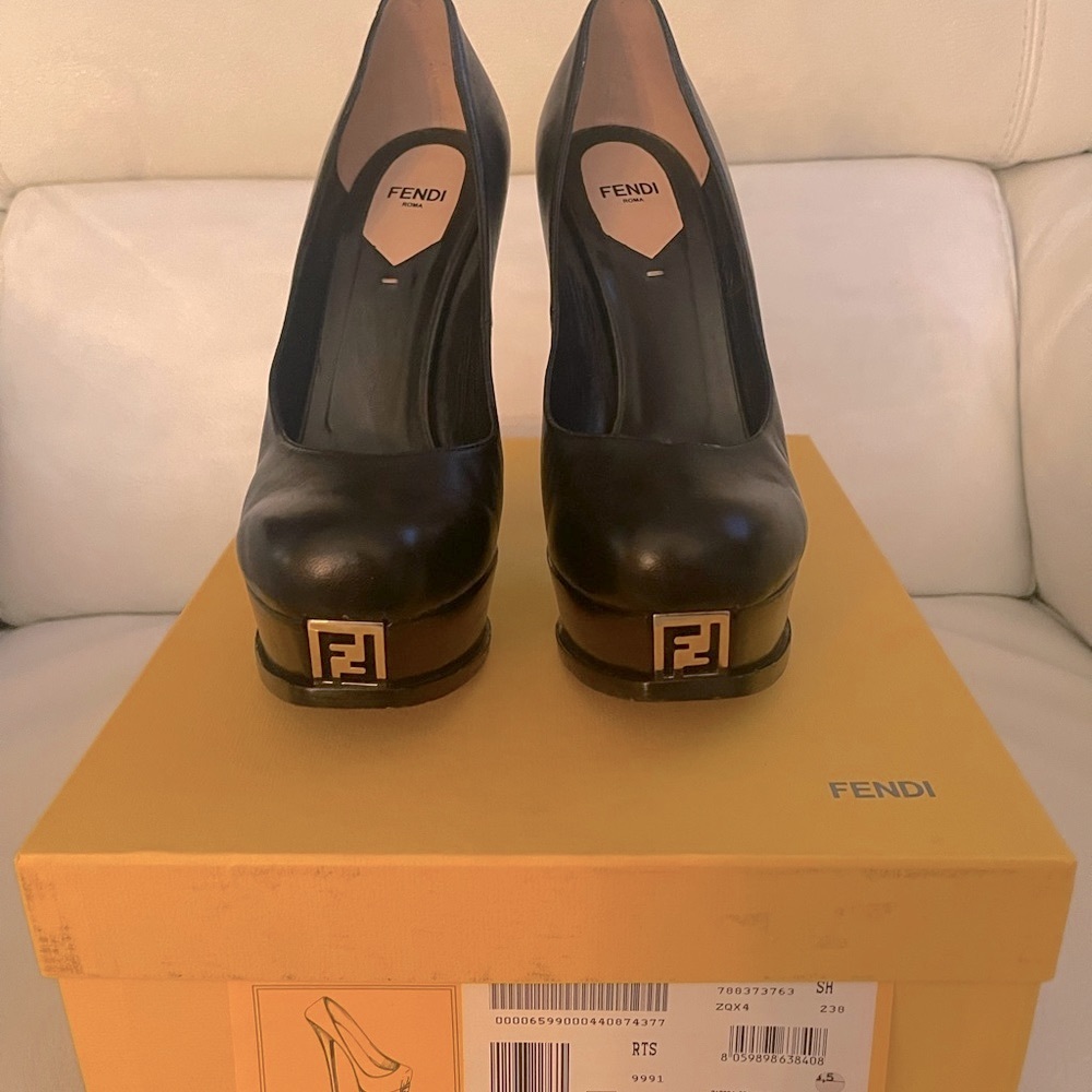 Fendi Black Leather Fendista Pumps Size 38.5